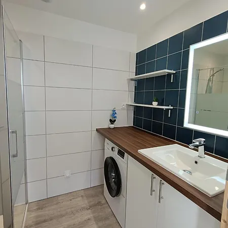 Rez-de-jardin Calme Nature شقة *