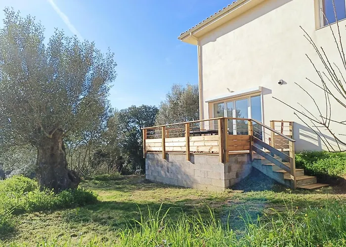 Rez-de-jardin Calme Nature Apartment Ajaccio (Corsica)